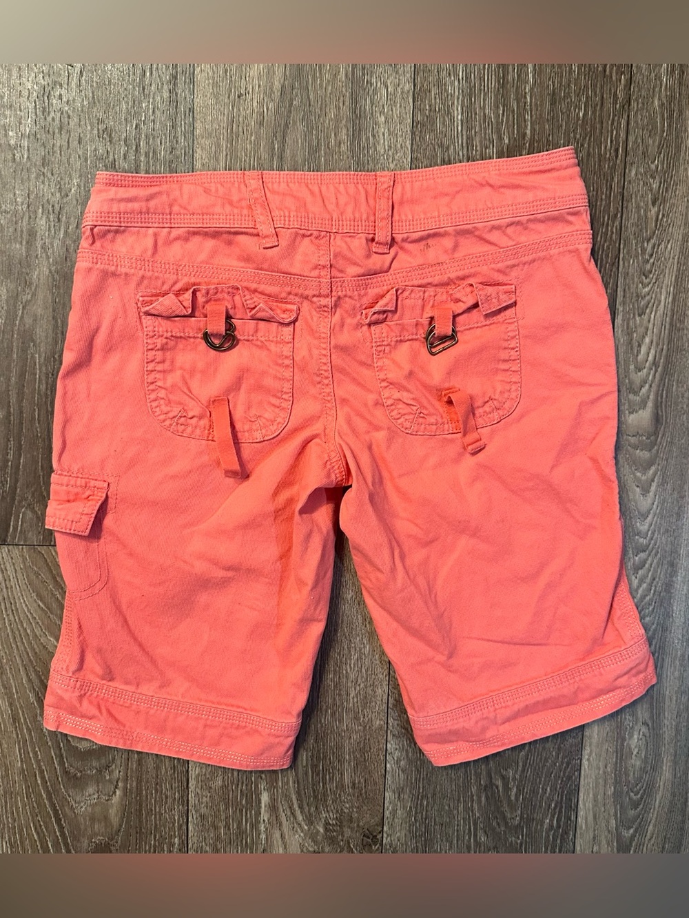 2000’s Y2K L.E.I . Coral pink low rise cargo Bermuda shorts Sz 3 juniors - Picture 6 of 7